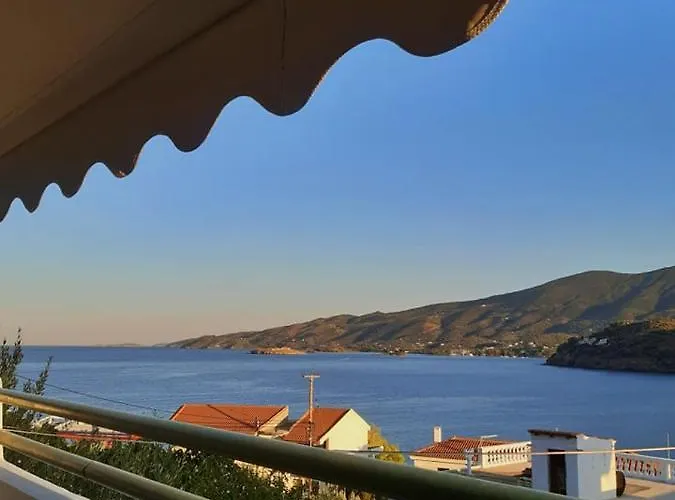 Studios Margaret, Poros Island